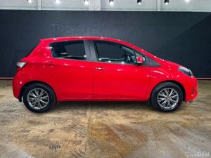 Toyota Yaris 1.0 Luna 4DR - ALLOY WHEELS - MANUAL - Image 2