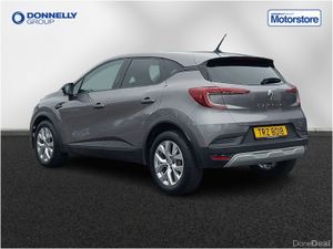 Renault Captur Hatchback Iconic Edition - Image 2