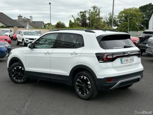 222 VW T-CROSS ACTIVE 1.0 PETROL  AUTOMATIC - Image 3