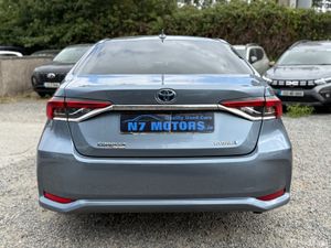 2022 Toyota Corolla 1.8 HYBRID LUNA SPORT AUTO - Image 4