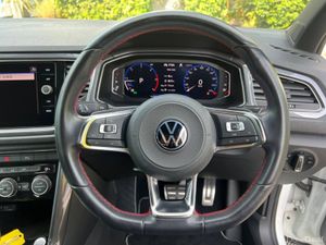 Volkswagen T-Roc SPORT 2.0 TDI AUTO // DIGITAL CLU - Image 4