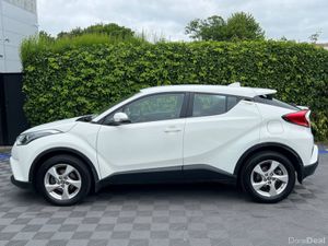 Toyota C-HR LUNA 1.2T // REVERSE CAMERA // ADAPTIV - Image 3
