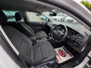 Volkswagen Golf 1.2 TSI AUTOMATIC COMFRTLINE - CAR - Image 4
