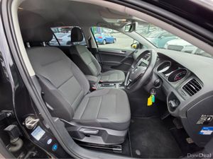 Volkswagen Golf ( 132 ) REG 1.2 TSI AUTO COMFORTLI - Image 4