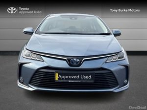 Toyota Corolla Saloon - Luna Edition - 1.8 Hybrid - Image 4