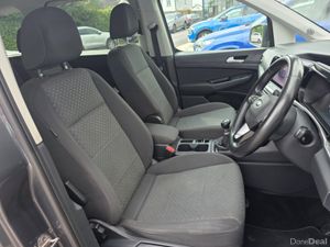 2.0 Tdi  122 BHP Titanium 7 Seat - Low Miles - Image 2