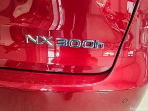 16 LEXUS NX300 H EXECUTIVE - Image 2