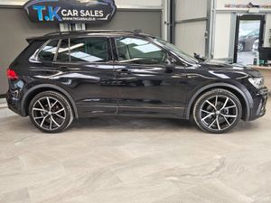 201 VOLKSWAGEN TIGUAN R-LINE BLACK EDITION AUTO - Image 3