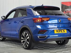 Volkswagen T-Roc DIESEL HATCHBACK - Image 3