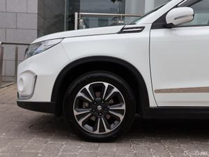 Suzuki Vitara 1.4 Hybrid , NCT 02/28 - Image 4