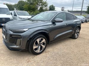 Audi Q6 e-tron SLINE SPORT - Image 4