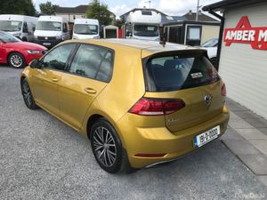 2019 Volkswagen Golf SE NAVIGATION TSI EVO - Image 4