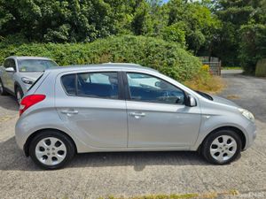 Hyundai i20 2010 1.2cc 5 door low mileage - Image 3