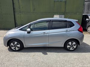 Honda Fit 2014 Petrol Hybrid - Image 4