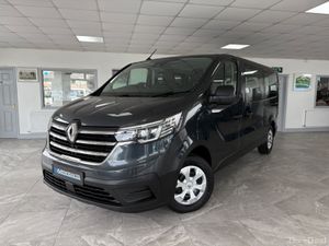 2024 Renault Trafic Advance 9 seater 2.0L Diesel - Image 2