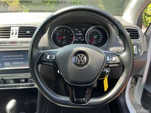 Volkswagen Polo BLUEMOTION 1.0 TSI AUTO // SERVICE - Image 4