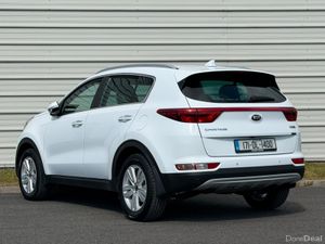 Kia Sportage 1.7 PLATINUM - Image 3