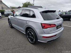 Audi Q5 Black Edition - Image 3