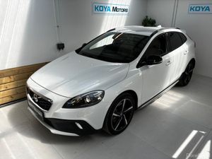 Volvo V40 2.0 D4 CROSS COUNTRY SE LUXURY DIESEL 19 - Image 2