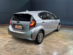 Toyota Aqua 1.5 HYBRID AUTOMATIC - S STYLE BLACK - - Image 3
