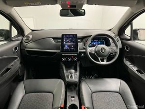 Renault Zoe Techno Boost Charge 50kWh - Reversing - Image 4