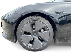 Tesla Model 3 Rear Wheel Drive - Image 4