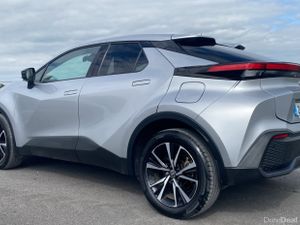 Toyota C-HR 2024 Sport 1.8 Hybrid - Image 4