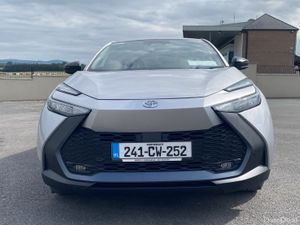 Toyota C-HR 2024 Sport 1.8 Hybrid - Image 2