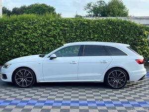 Audi A4 AVANT S-LINE PACK 2.0 TDI AUTO // DIGITAL - Image 3