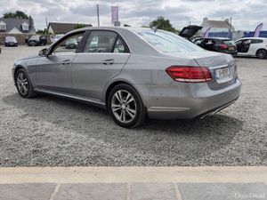Mercedes-Benz E-Class 300 BLUETEC HYBRID AV AVANTG - Image 4
