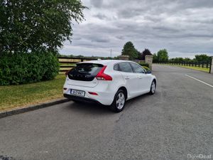 Volvo V40 Diesel (NCT TESTED AND TAXED)!!! - Image 3