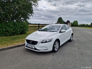 Volvo V40 Diesel (NCT TESTED AND TAXED)!!! - Image 2