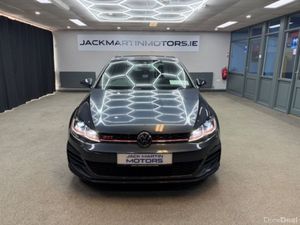 Volkswagen Golf GTI Performance Pack - Image 2