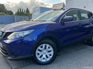 2015 Nissan Qashqai Manual - Image 2