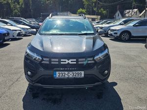 Dacia Sandero Stepway 2023 1.0 T EXPRESSION - Image 3
