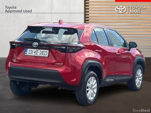 Toyota Yaris Cross CR LUNA 4DR AUTO CROSS - Image 2