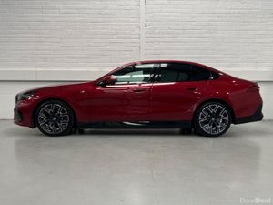 BMW 5 Series 530e M Sport Pro | Tech | Comfort Pck - Image 4