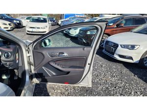 Mercedes-Benz A-Class A-180 SPORT AMG 1.6 Automati - Image 3