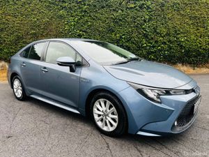 Toyota Corolla 1.8 | HYBRID |AUTOMATIC - Image 2