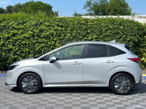 Nissan Note 1.2 HYBRID AUTO // VERY LOW MILEAGE // - Image 3