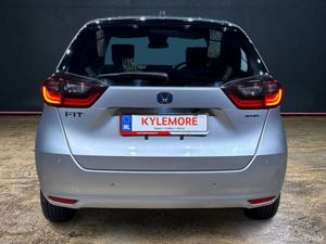 Honda Fit 1.5 HYBRID AUTOMATIC - PUSH BUTTON START - Image 4