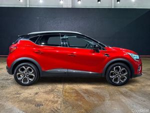 Renault Captur 1.3 AUTOMATIC - RED/BLACK TWO TONE - Image 2