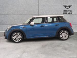 Mini Cooper 5-Door Cooper Sport - Image 3