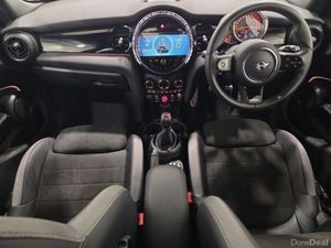 Mini Cooper 5-Door Cooper Sport - Image 4