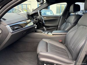 2019 BMW 530e M SPORT UNIQUE MASSIVE EXTRAS - Image 4
