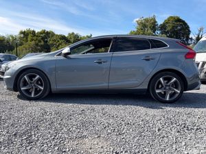 2015 VOLVO V40 R-DESIGN 1.6 115 BHP - Image 3