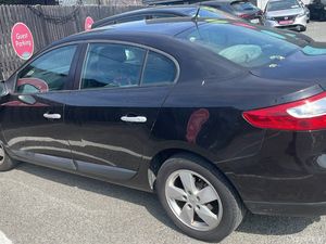 Mint Renault Fluence 2010 - Image 2