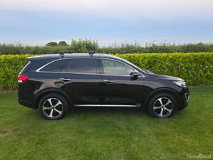 Kia Sorento 2016 Automatic 7 Seater 4X4 - Image 4