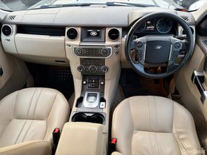 2015 LAND ROVER DISCOVERY 4 3.0 D 5 SEAT WITH VAT - Image 2