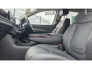 Hyundai Tucson HEV EXECUTIVE FACELIFT-PETROL/ELECT - Image 4